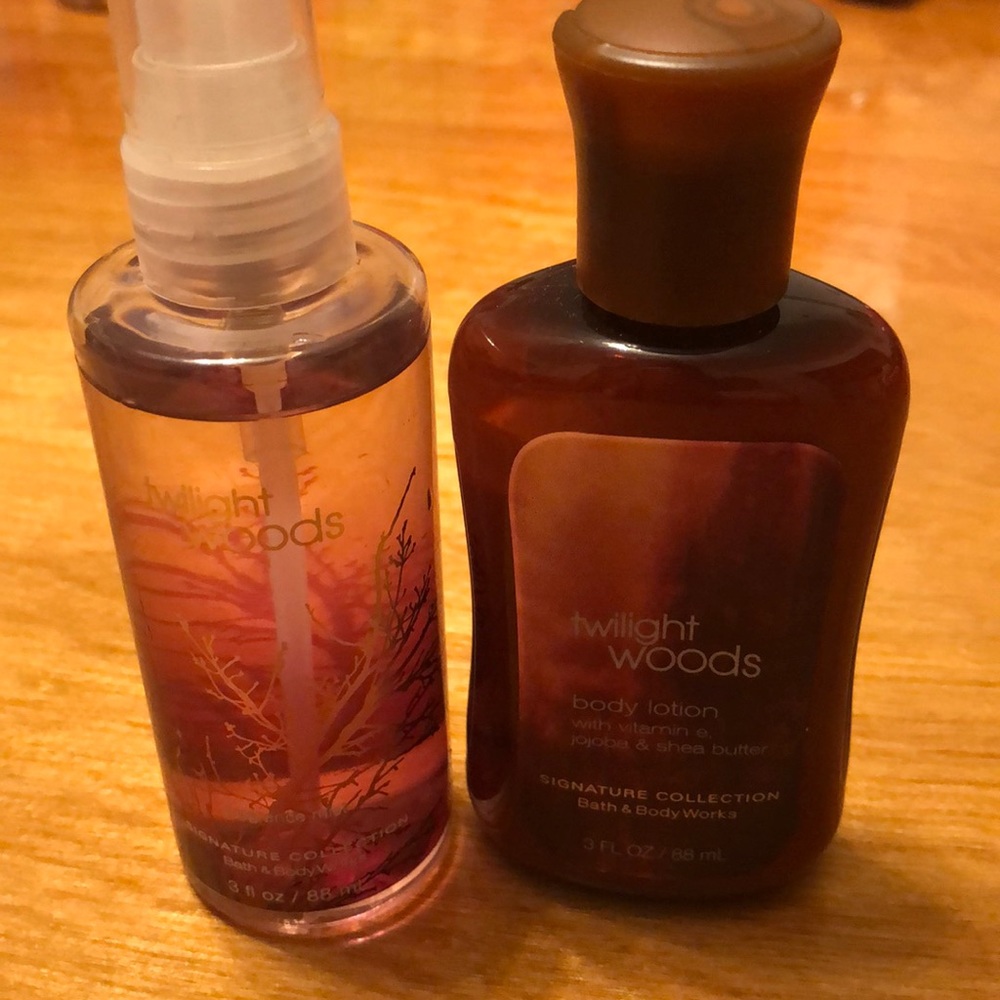 Twilight woods travel set